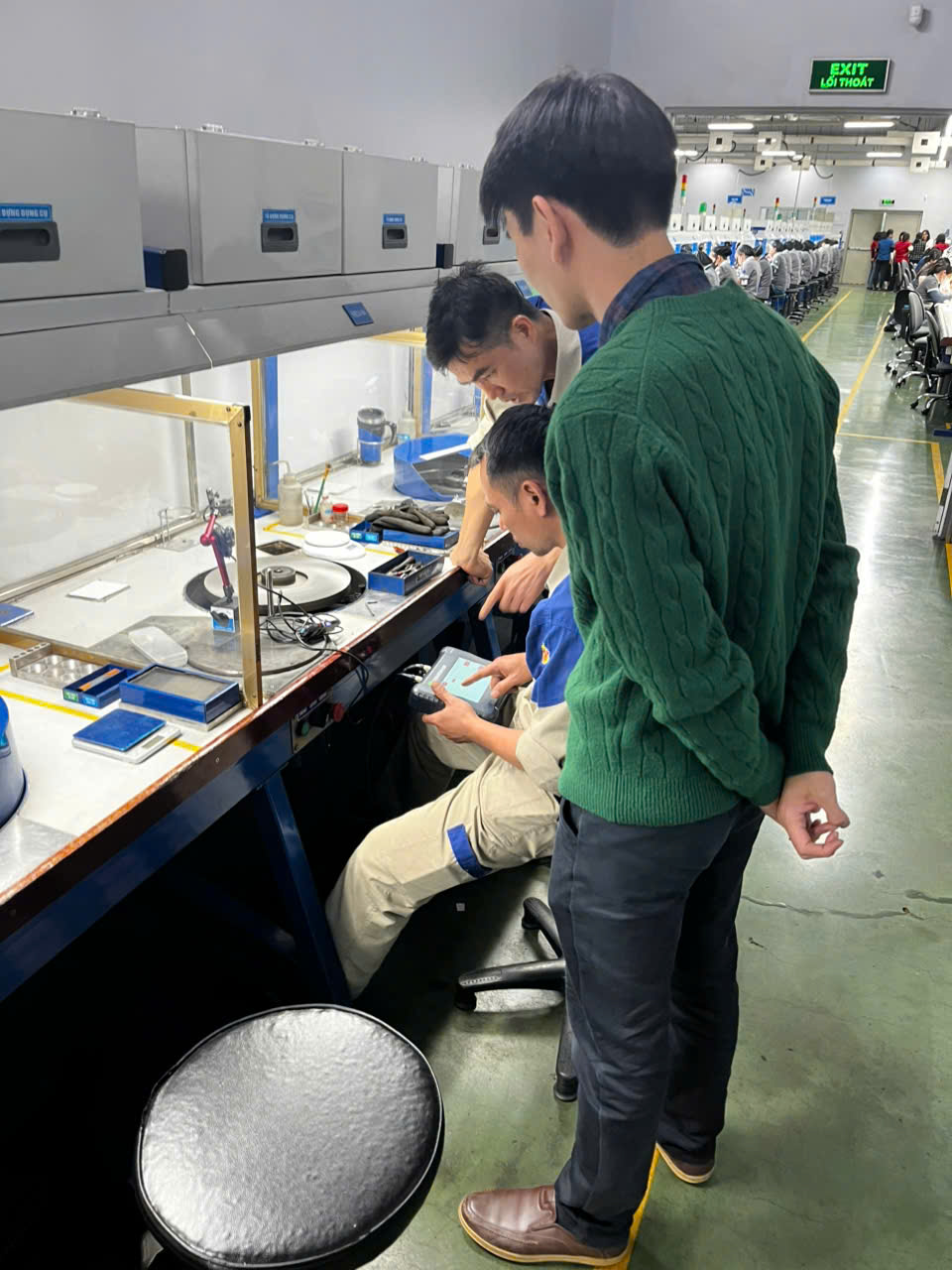 Ứng dụng cân bằng động và giám sát độ rung để nâng cao chất lượng đá quý– Giảm tỉ lệ hàng lỗi hơn 60%
