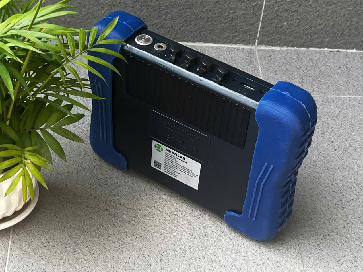 Dịch vụ cho thuê máy đo rung động Vibration HUB